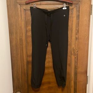 Apana size medium active wear